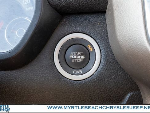 Used 2019 RAM 1500 Laramie image 28