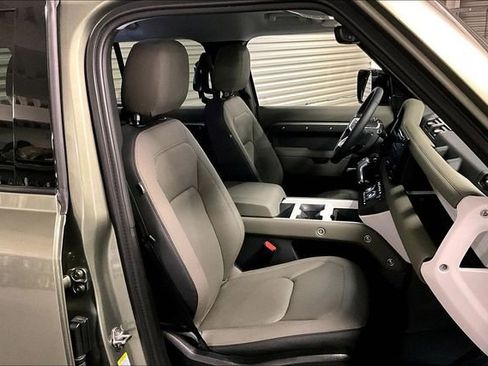 Used 2025 Land Rover Defender 110 S AWD/4WD image 6