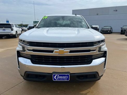 Certified 2019 Chevrolet Silverado 1500 LT w/ Convenience Package AWD/4WD image 2