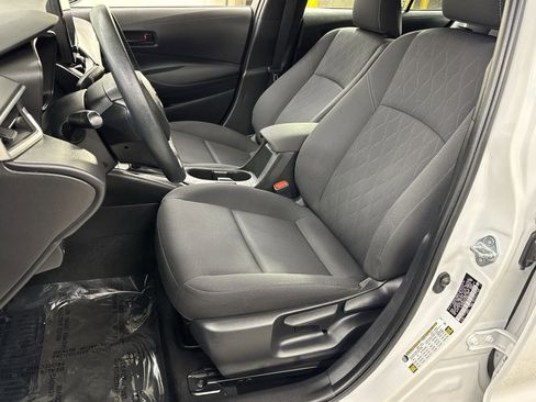 Used 2023 Toyota Corolla LE FWD image 17