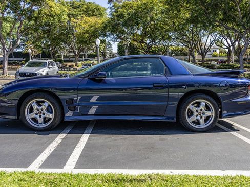 Used 2002 Pontiac Firebird Trans Am RWD image 3