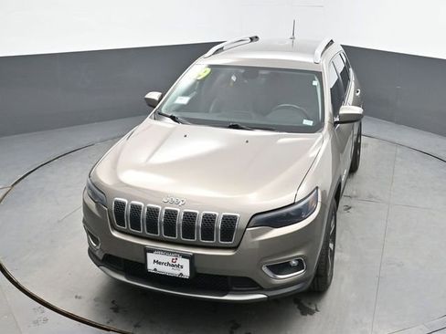 Used 2019 Jeep Cherokee Limited AWD/4WD image 19