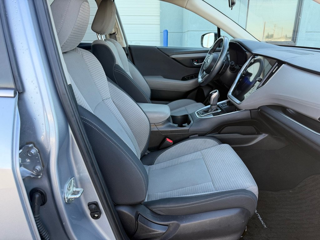 Used 2023 Subaru Outback Premium AWD/4WD image 18