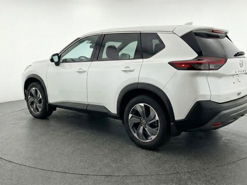 Used 2025 Nissan Rogue SV FWD image 6