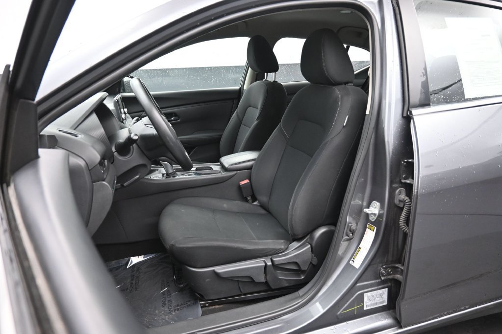 Used 2025 Nissan Sentra S FWD image 19