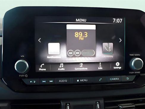 Used 2025 Nissan Pathfinder S image 25