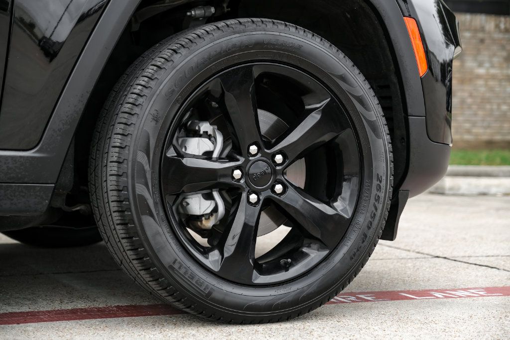 Used 2023 Jeep Grand Cherokee Limited w/ Black Appearance Package AWD/4WD image 67