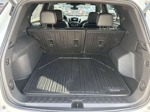 Certified 2022 Chevrolet Equinox RS w/ Infotainment Package image 27