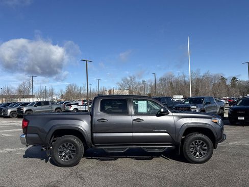 Used 2023 Toyota Tacoma SR5 AWD/4WD image 6