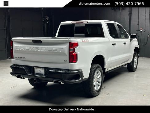 Used 2021 Chevrolet Silverado 1500 LT Trail Boss w/ Convenience Package II image 7
