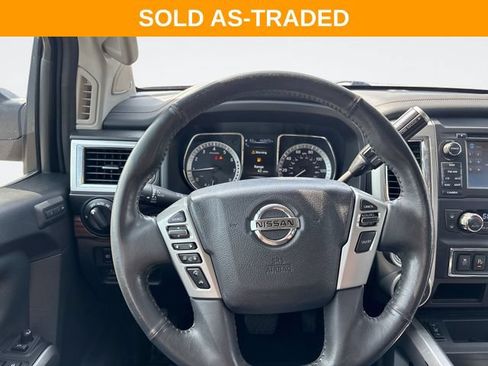 Used 2018 Nissan Titan SL AWD/4WD image 14