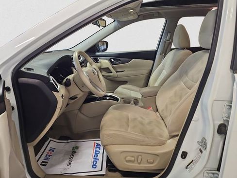 Used 2015 Nissan Rogue SV w/ SV Premium Package image 9