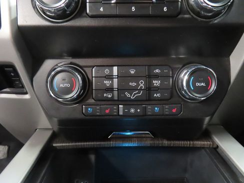 Used 2021 Ford F250 Lariat w/ Lariat Value Package AWD/4WD image 46