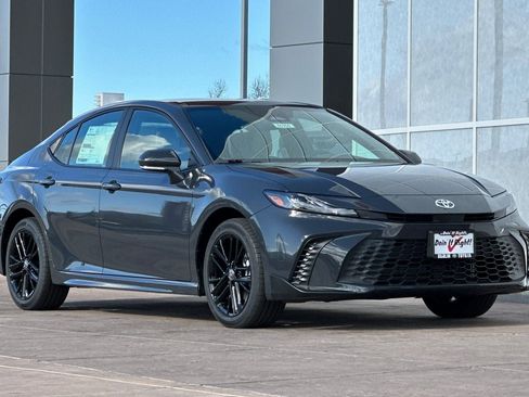 New 2026 Toyota Camry SE image 2