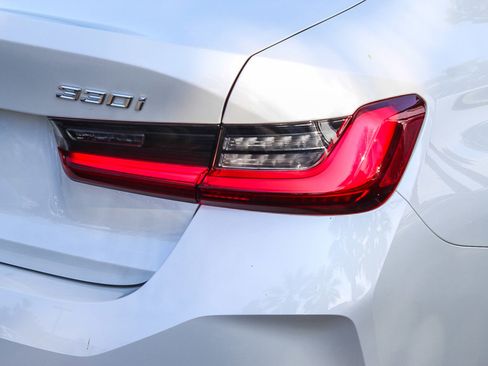 Used 2024 BMW 330i Sedan image 7