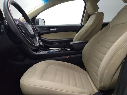 Used 2017 Ford Edge SE FWD image 17