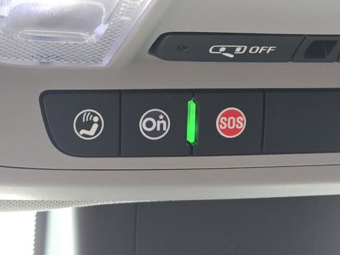 Certified 2020 Chevrolet Equinox LT w/ Driver Convenience Package FWD image 10