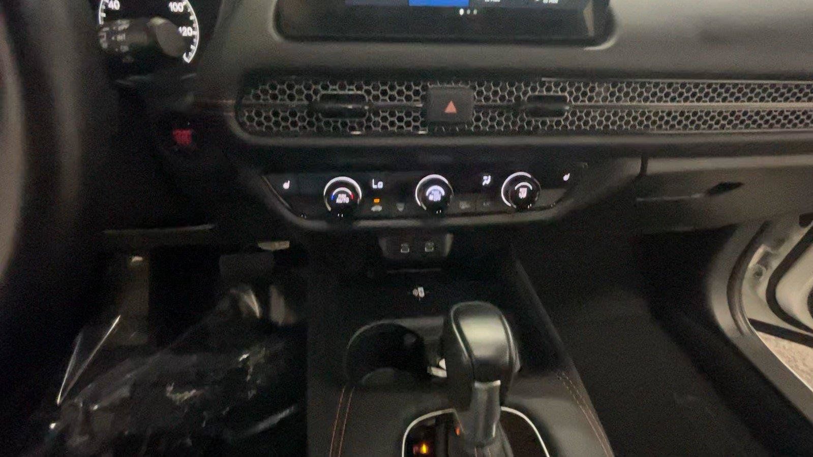 Certified 2026 Honda HR-V Sport image 38