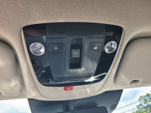 Used 2023 Kia Niro Wave FWD image 22