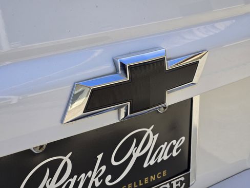 Used 2018 Chevrolet Tahoe LT w/ RST Edition image 19