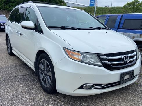Used 2016 Honda Odyssey Touring Elite image 1