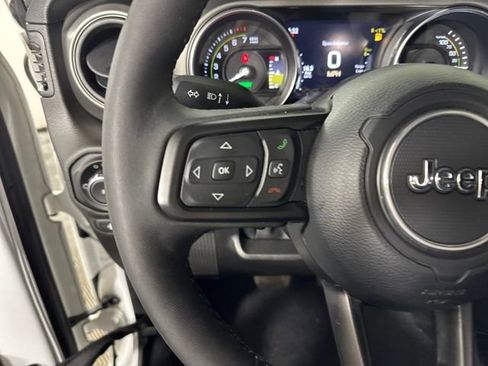 Used 2023 Jeep Wrangler Unlimited w/ Sun & Screen Package image 15