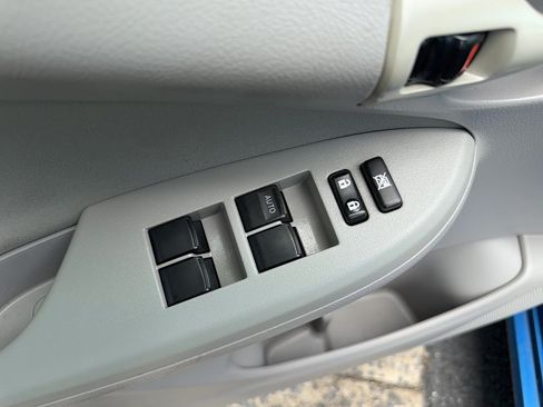 Used 2009 Toyota Corolla LE FWD image 12