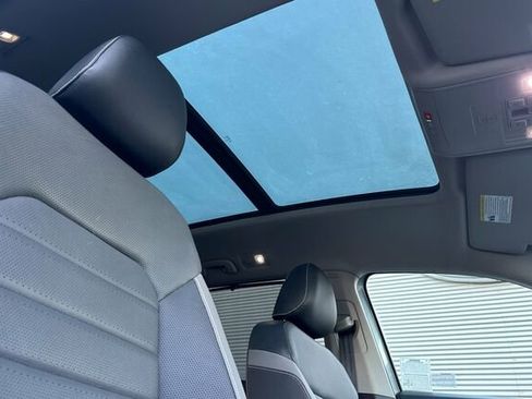 Used 2021 Volkswagen Atlas SEL Premium image 15