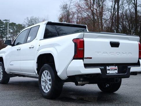 Used 2025 Toyota Tacoma SR5 RWD image 4