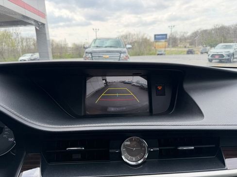 Used 2018 Lexus ES 350 w/ Ultra Luxury Package FWD image 25