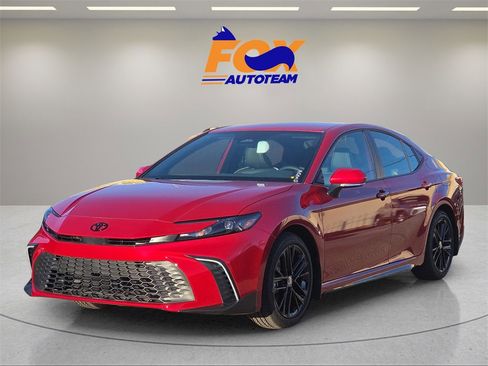 New 2026 Toyota Camry SE image 1