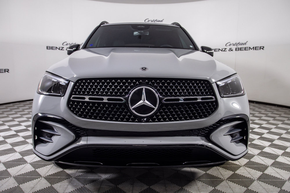 Used 2025 Mercedes-Benz GLE 450e 4MATIC w/ AMG Line Exterior image 5