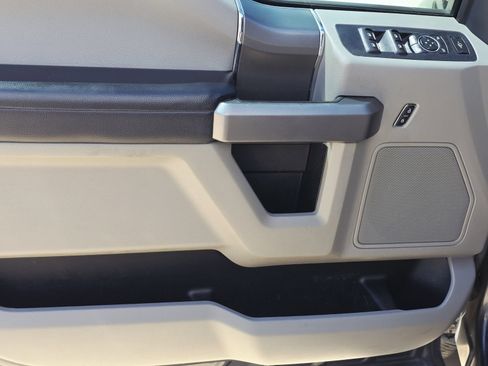Used 2019 Ford F250 XLT w/ XLT Premium Package AWD/4WD image 17