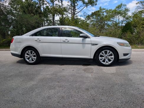 Used 2011 Ford Taurus SEL w/ 201A Rapid Spec Order Code image 8