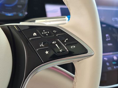 Certified 2022 Mercedes-Benz EQS 580 4MATIC Sedan image 20