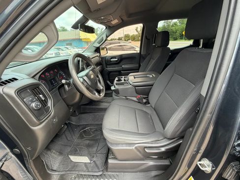 Used 2021 Chevrolet Silverado 1500 Custom w/ LPO, Dark Essentials Package RWD image 9