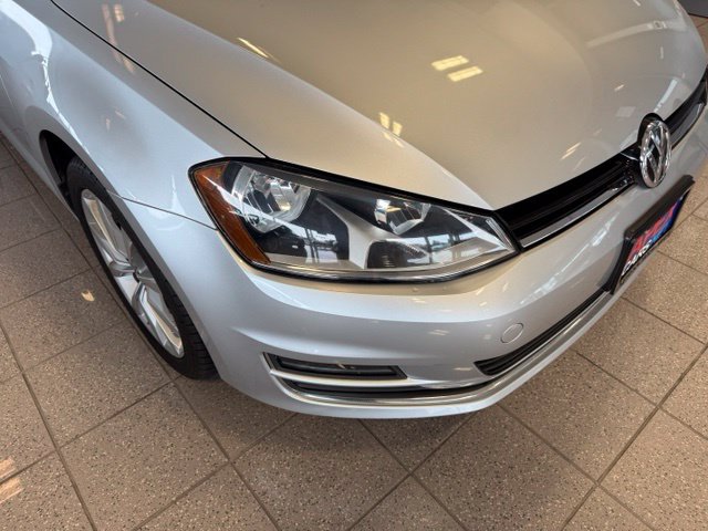 Used 2017 Volkswagen Golf SE FWD image 9
