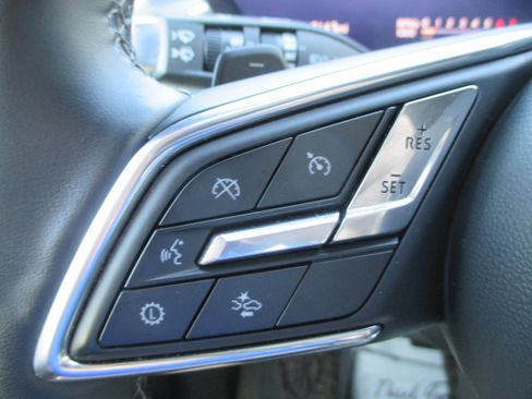 Used 2025 Buick Enclave Sport Touring AWD/4WD image 23