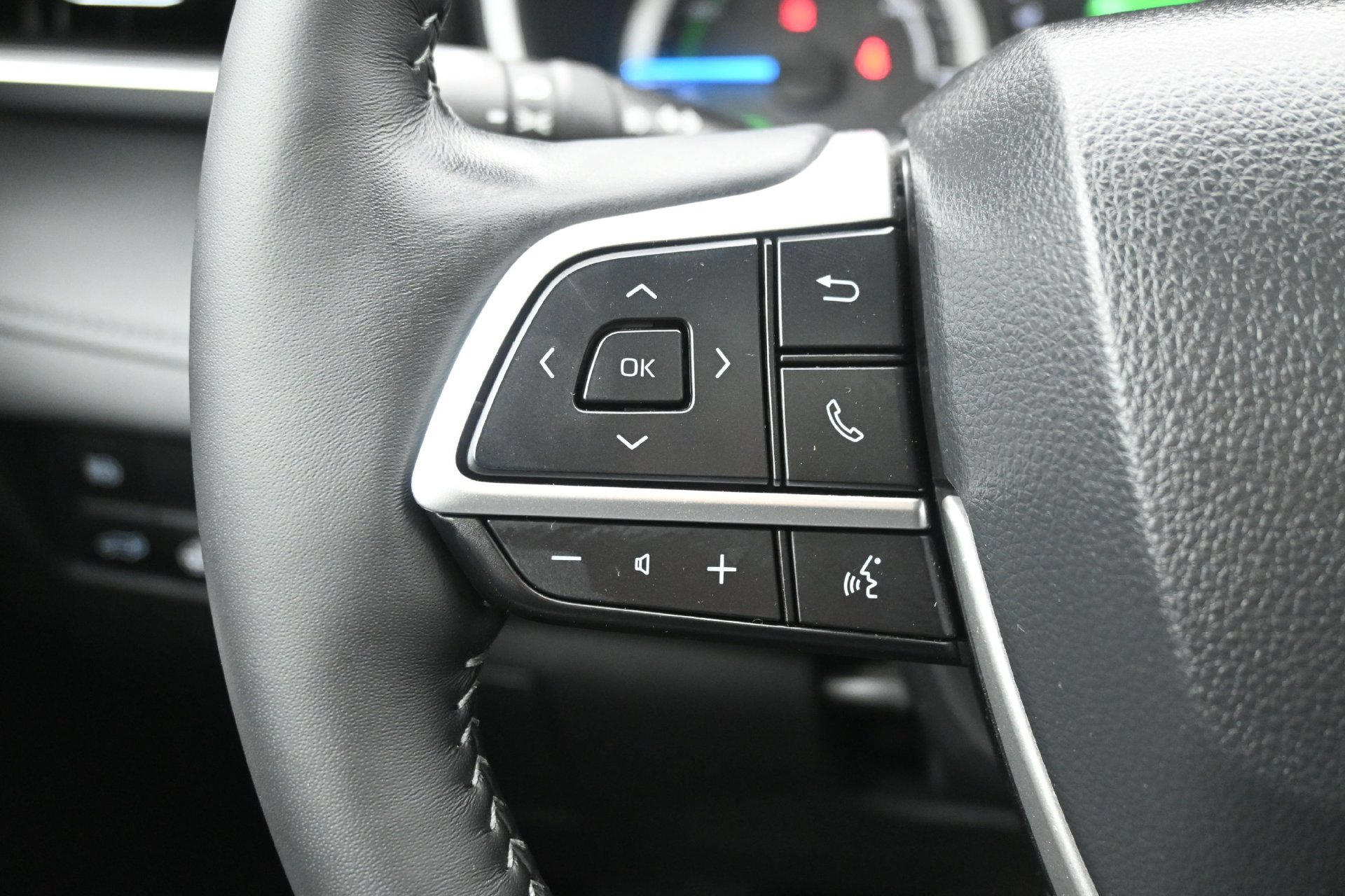 Used 2025 Toyota Highlander XLE AWD/4WD image 21