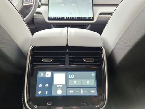 Used 2024 Rivian R1S Adventure image 66