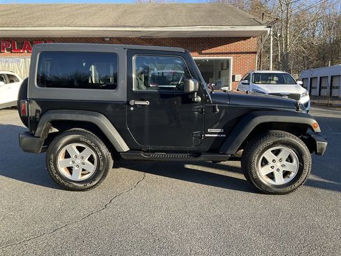 Used 2012 Jeep Wrangler Sport image 4