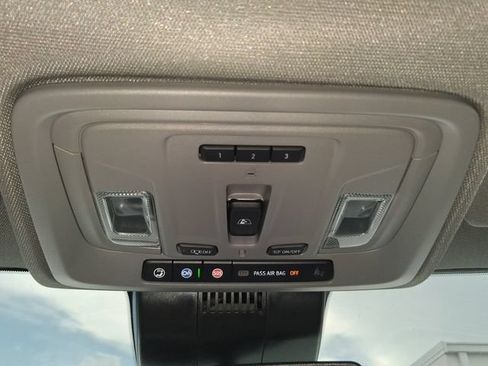 Used 2025 Chevrolet Silverado 3500 LT w/ Texas Edition AWD/4WD image 8