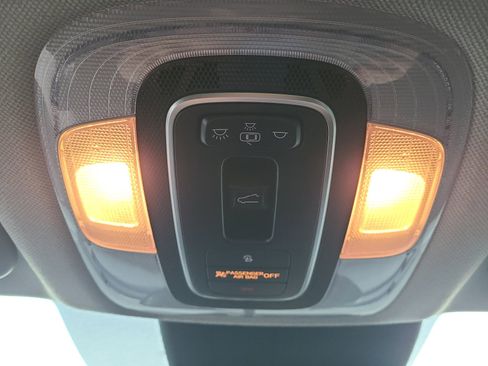 Used 2021 Hyundai Elantra SEL w/ Convenience + Premium Package image 21