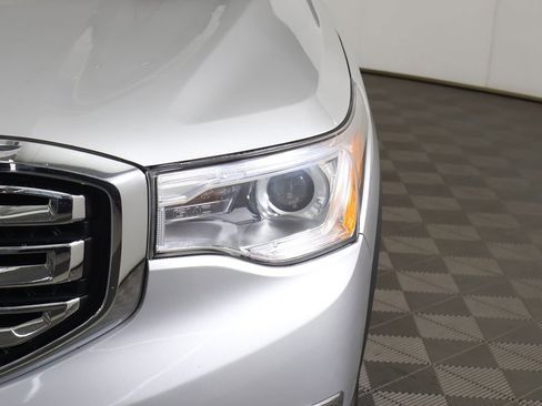 Used 2019 GMC Acadia SLT image 16