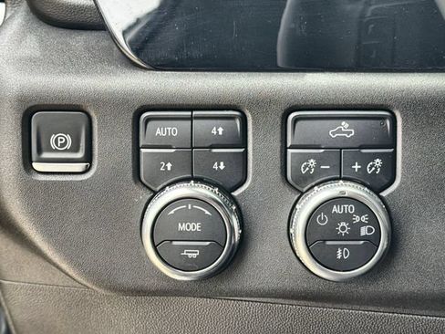 Used 2024 GMC Sierra 1500 Elevation AWD/4WD image 17