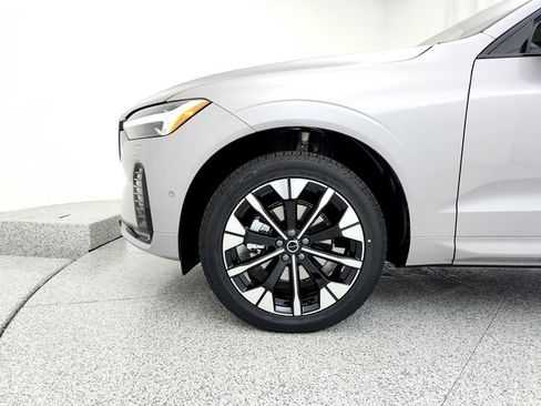 New 2026 Volvo XC60 B5 Plus w/ Protection Package Premier image 25