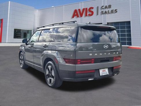 Used 2025 Hyundai Santa Fe SEL FWD image 10