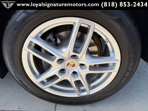 Used 2014 Porsche Cayenne Platinum Edition AWD/4WD image 40