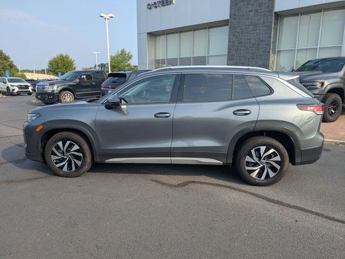 Used 2025 Volkswagen Tiguan S FWD image 8