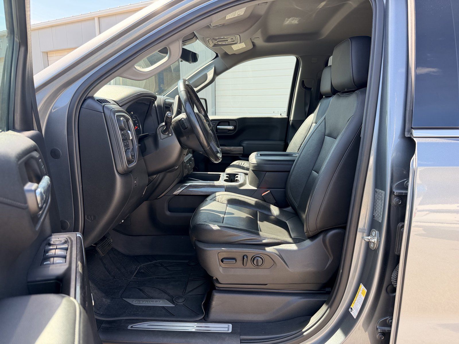Used 2019 Chevrolet Silverado 1500 LTZ w/ LTZ Plus Package AWD/4WD image 14